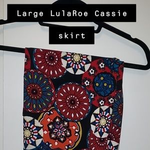 EUC Large LulaRoe Cassie skirt
